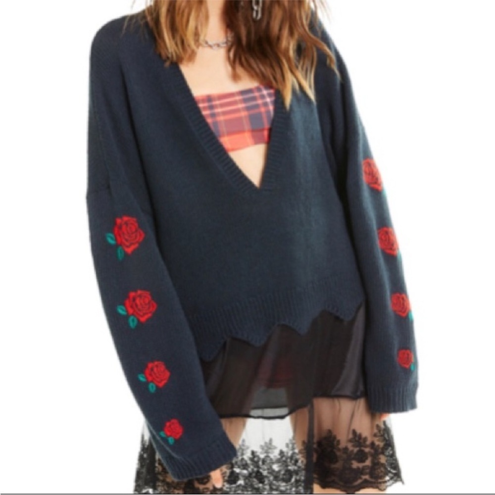 Wildfox‎ | Palmetto Roses Embroidered Crop Sweater | Navy Blue | XS